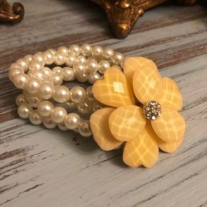 Pearl Bracelet with Flower